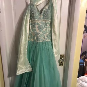 LIKENEW ALYCE DESIGNS MINT/CREAM BEAD PROM DRESS 8